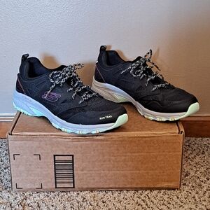 Skechers Hillcrest Pure Escapade Women's Shoes Trail Running Shoes Size 9.5